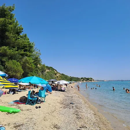 بيت للعطل εξοχικη κατοικια με αυλη *